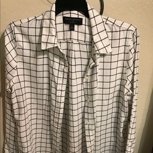 Shirt for women, in black and white,